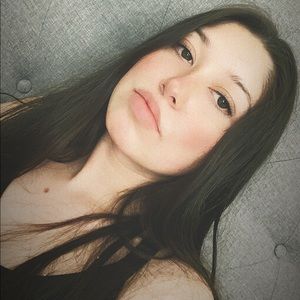 Meet your Posher, Anahi